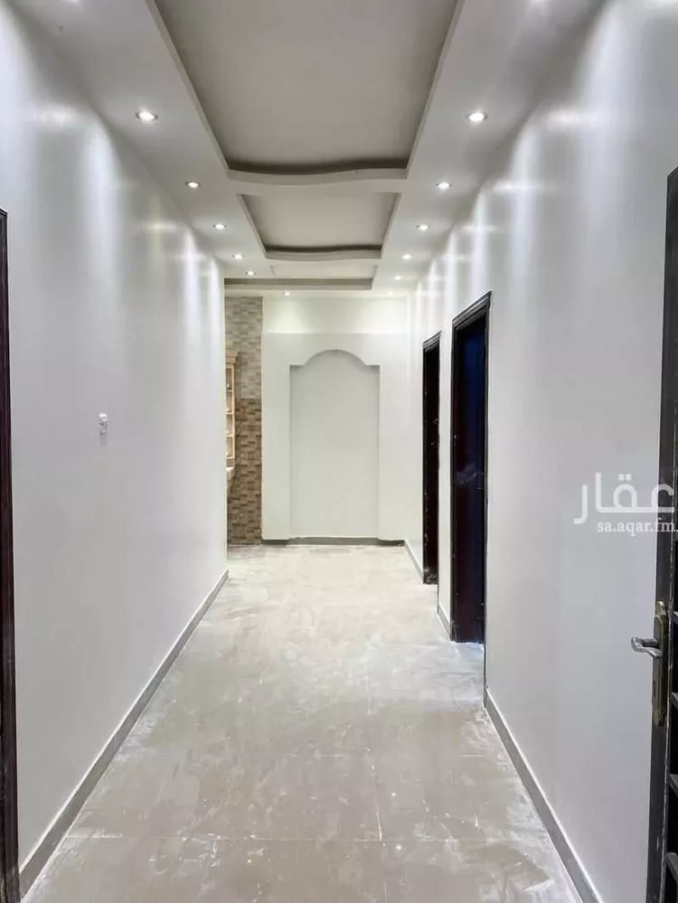 فيلا للبيع في شارع الدفاع, حي إشبيلية, مدينة الرياض, منطقة الرياض صورة 2