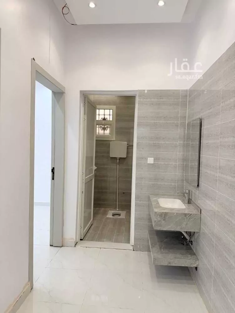 Floor for Rent in Riyadh Al Janadriyah صورة 3