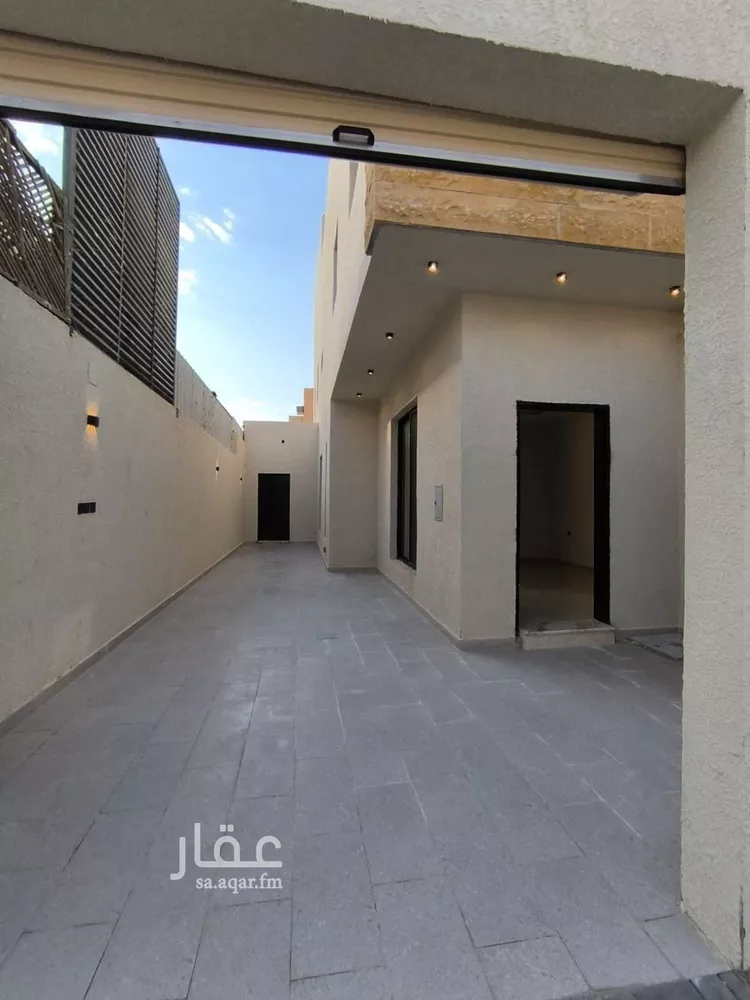 فيلا للبيع في شارع أبي بكر الشريشي, حي السويدي, مدينة الرياض, منطقة الرياض صورة 2