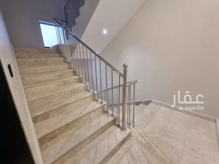 دور للبيع في شارع حذيفة بن بدر, حي العوالي, مدينة الرياض, منطقة الرياض صورة 4