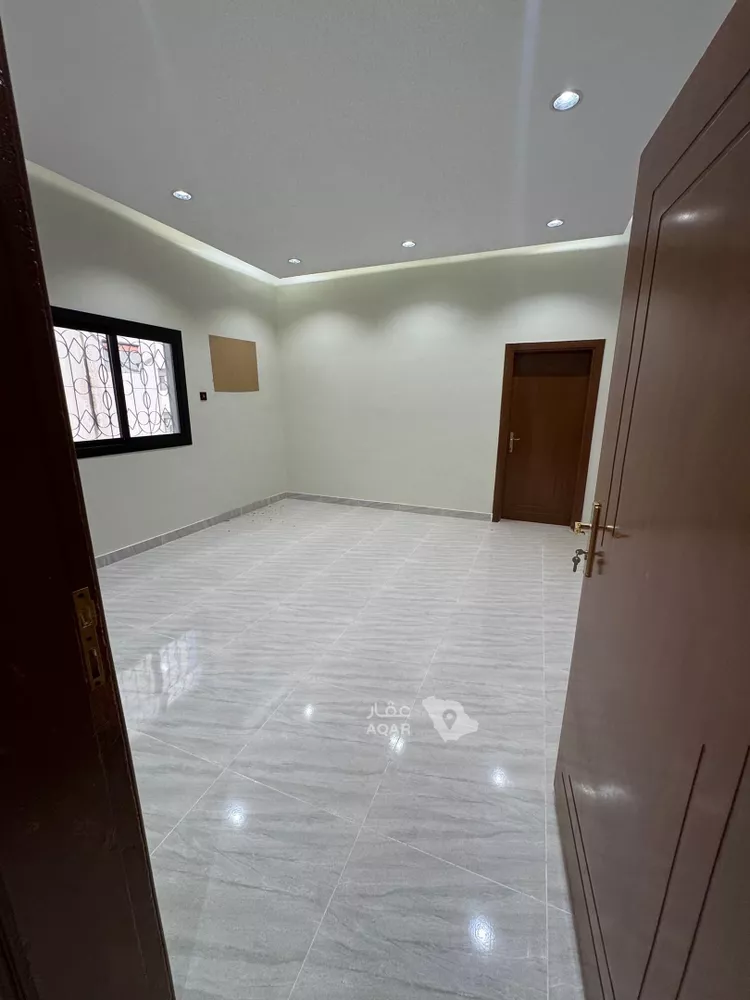 Building for Sale in Medina Al Duwaimah 9