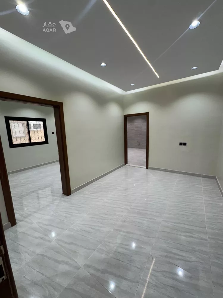 Building for Sale in Medina Al Duwaimah صورة 4