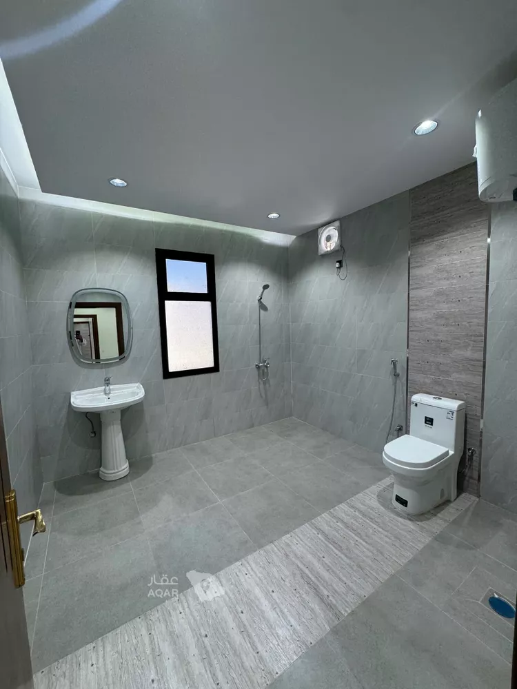 Building for Sale in Medina Al Duwaimah 7