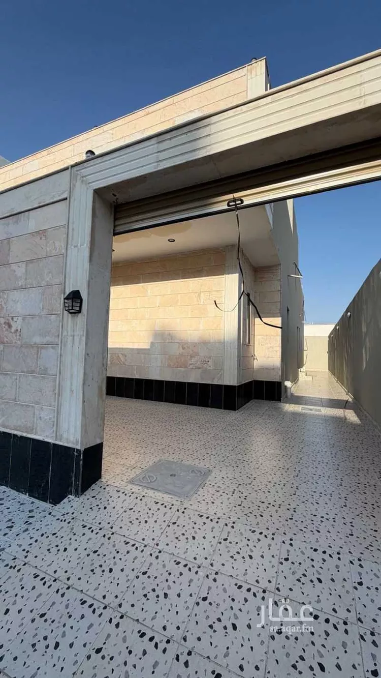 دور للبيع في شارع نشران, حي الرياض, مدينة جدة, منطقة مكة المكرمة