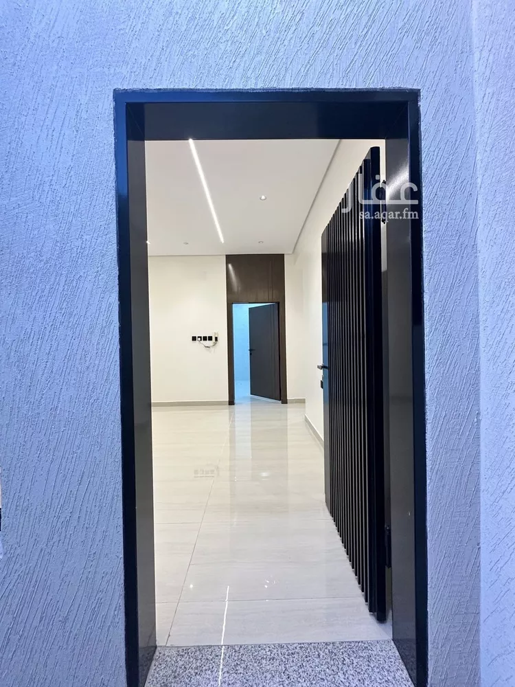 شقة للبيع في شارع غياث بن فارس, حي الملك فهد, مدينة عنيزة, منطقة القصيم صورة 3