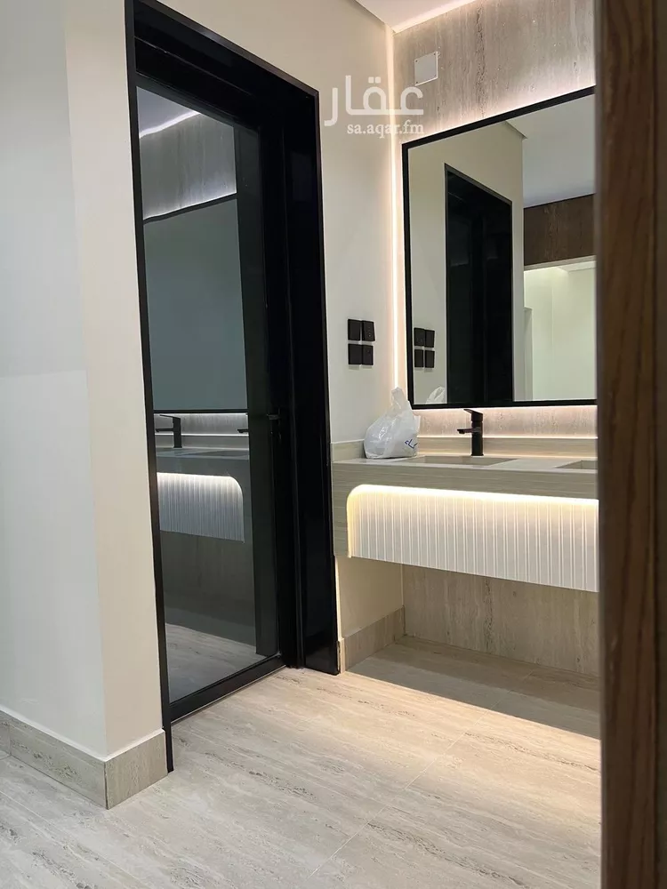 فيلا للبيع في شارع خلاد بن رافع, حي الملك فهد, مدينة عنيزة, منطقة القصيم صورة 5