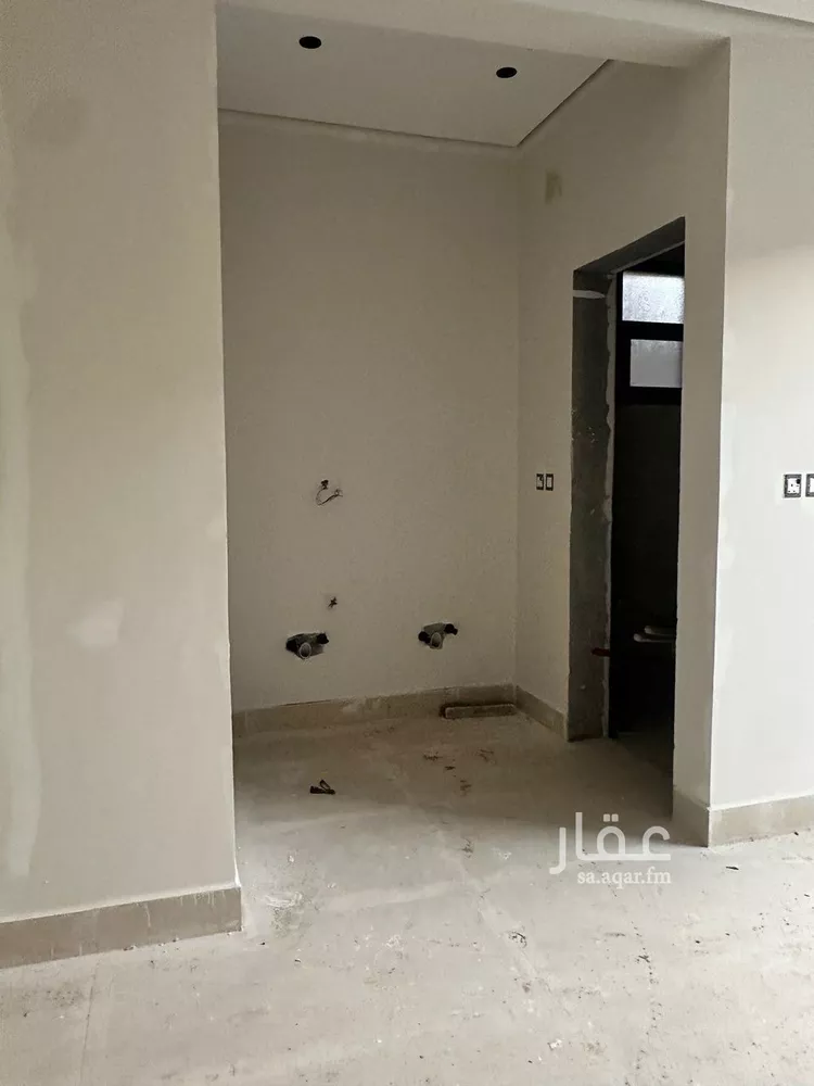 فيلا للبيع في شارع الحارث بن زيد الأوسي, حي الملك فهد, مدينة عنيزة, منطقة القصيم صورة 2