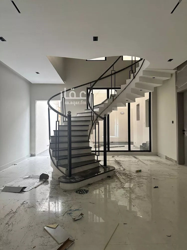 فيلا للبيع في شارع محمد بن أحمد الذروي, حي الملك فهد, مدينة عنيزة, منطقة القصيم صورة 3