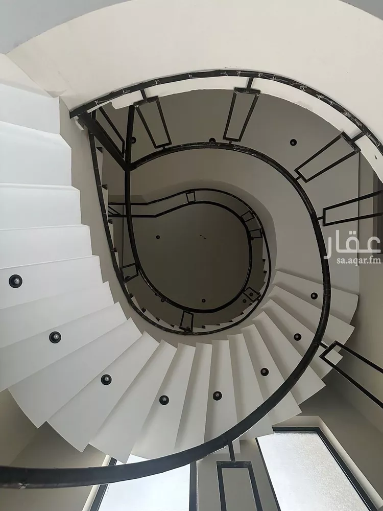 فيلا للبيع في شارع محمد بن أحمد الذروي, حي الملك فهد, مدينة عنيزة, منطقة القصيم صورة 4