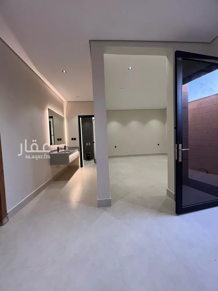 فيلا للبيع في شارع الحسن بن الفحام, حي المنار, مدينة عنيزه, منطقة القصيم صورة 4
