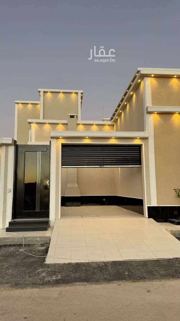 فيلا للبيع في شارع الحارث بن زيد الأوسي, حي الملك فهد, مدينة عنيزة, منطقة القصيم صورة 2