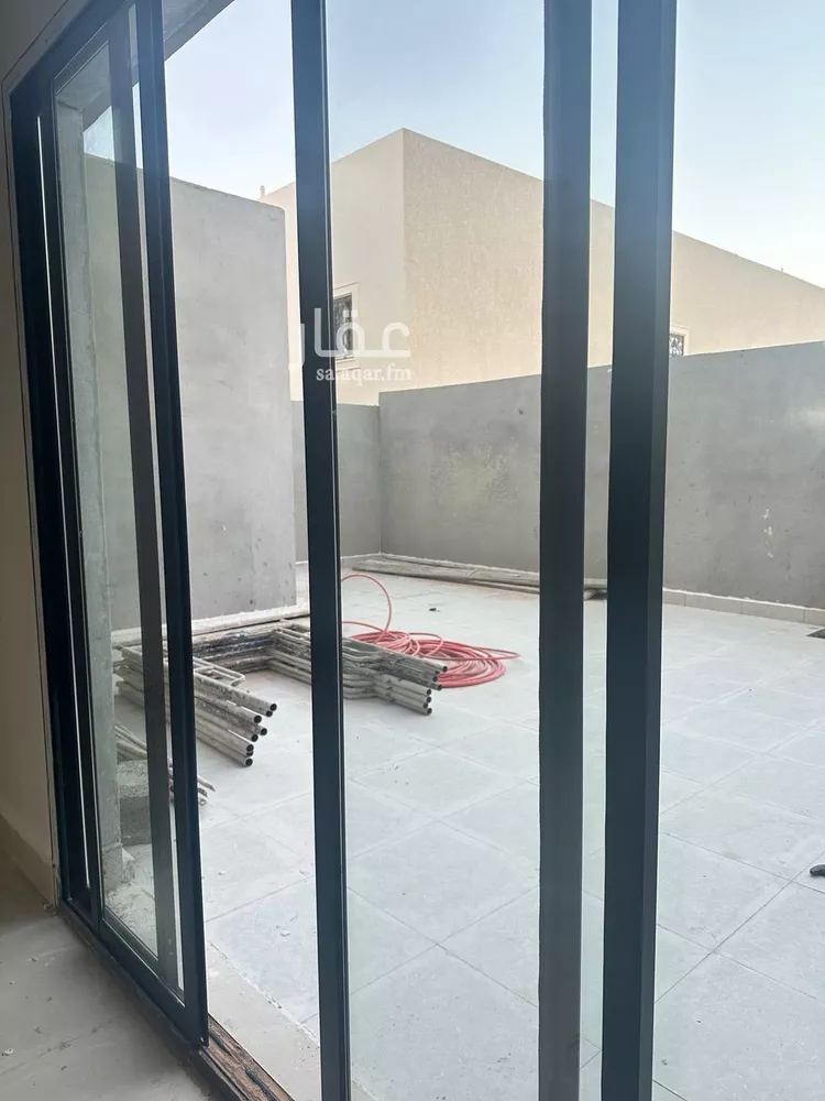 فيلا للبيع في شارع الحارث بن زيد الأوسي, حي الملك فهد, مدينة عنيزة, منطقة القصيم صورة 3