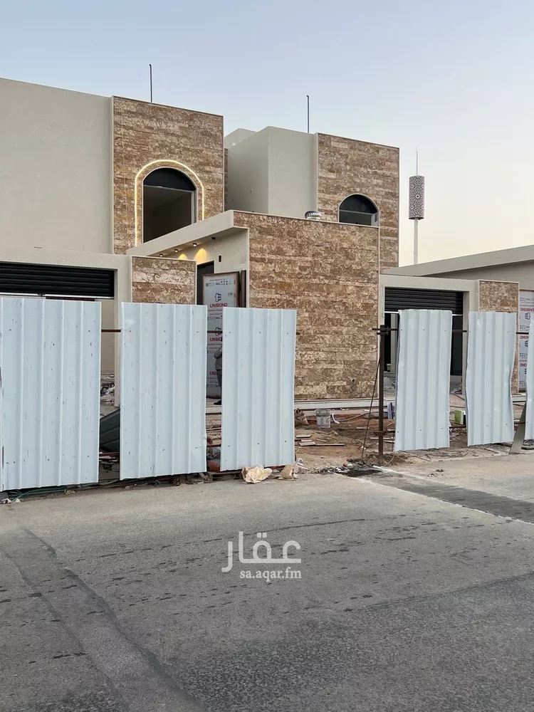فيلا للبيع في شارع عايد بن دغيم بن عوض الحربي, حي الملك فهد, مدينة عنيزة, منطقة القصيم