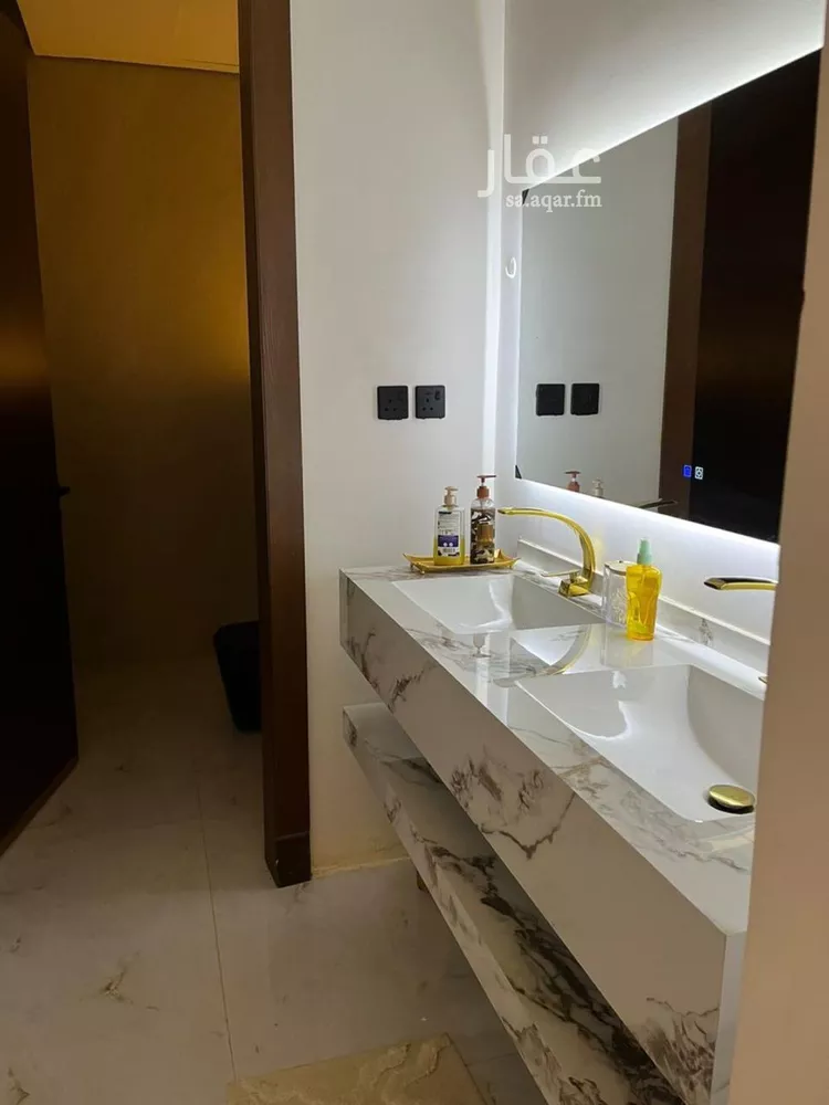 فيلا للإيجار في شارع عبرالله الشرقاوي, حي المهدية, مدينة الرياض, منطقة الرياض صورة 3