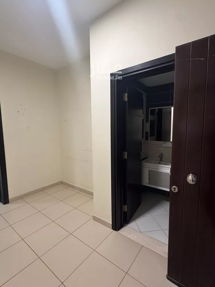 شقة للإيجار في شارع طيبة, حي قرطبة, مدينة الرياض, منطقة الرياض صورة 3