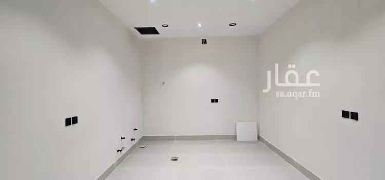 فيلا للبيع في شارع النفوذ, حي عكاظ, مدينة الرياض, منطقة الرياض صورة 4