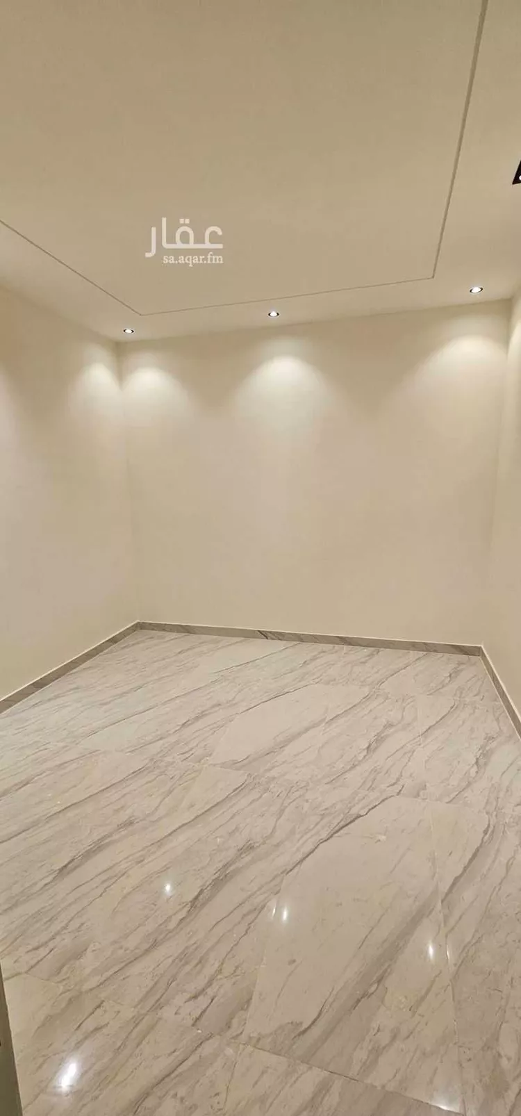 دور للبيع في شارع طيب الإسم, حي طيبة, مدينة الرياض, منطقة الرياض صورة 3