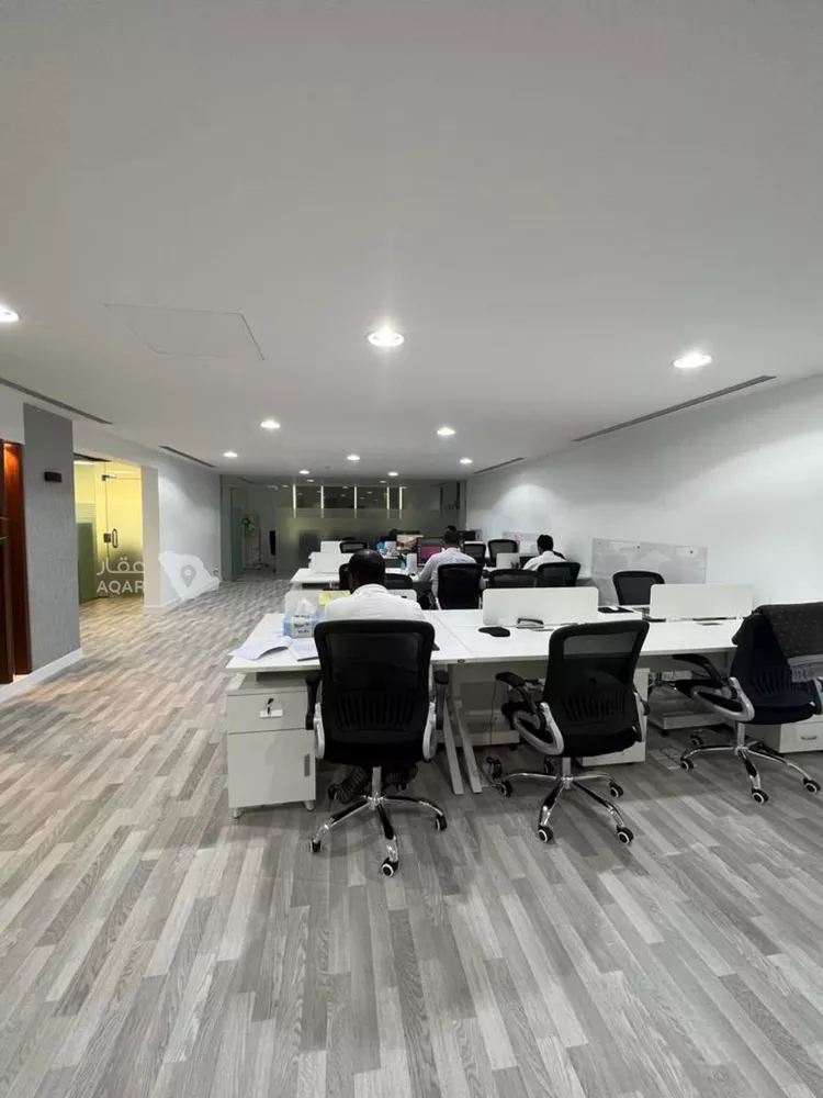 Commercial Office for Rent in Riyadh As Sahafah 9