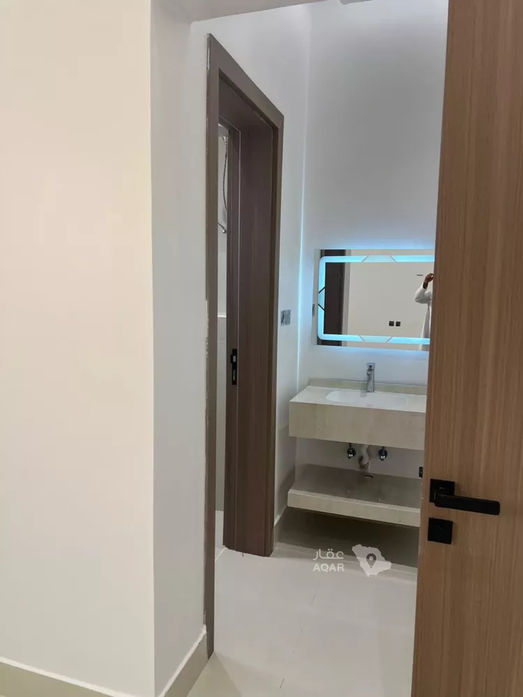 دور للبيع في شارع محارب بن دثار, حي بدر, مدينة الرياض, منطقة الرياض 9