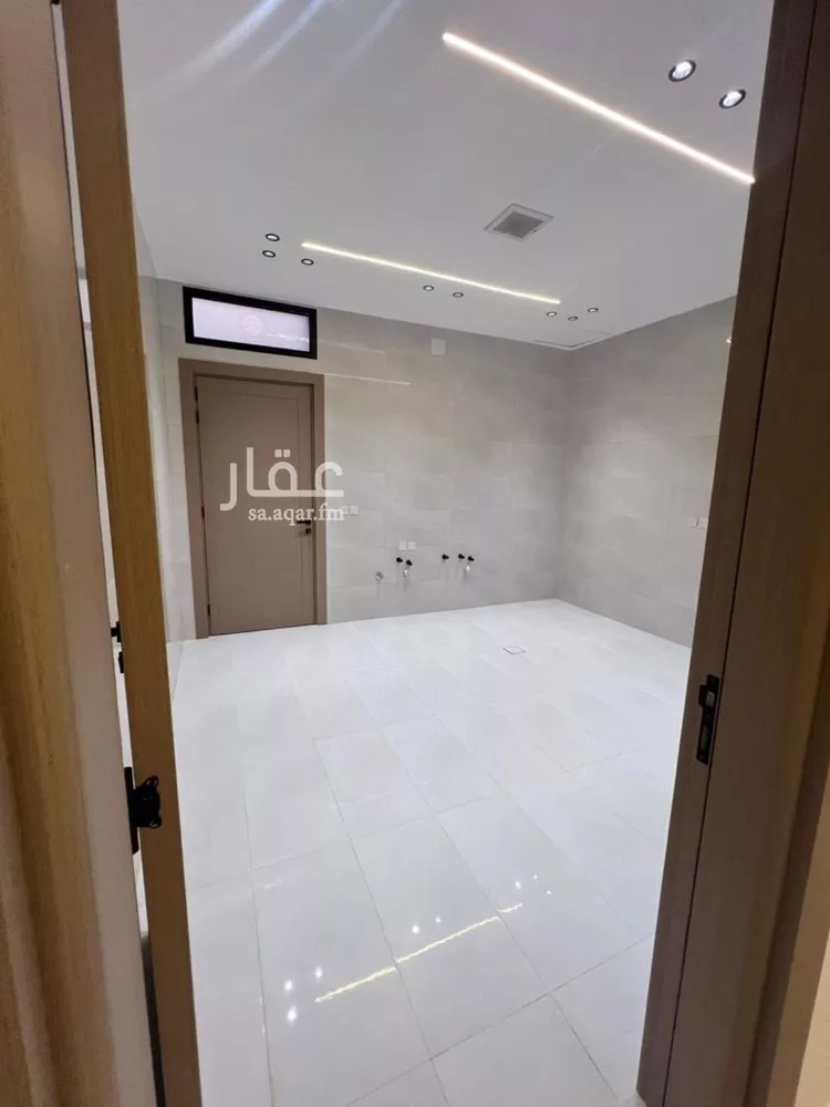 دور للبيع في شارع احمد بن عفيف, حي الجنادرية, مدينة الرياض, منطقة الرياض صورة 5