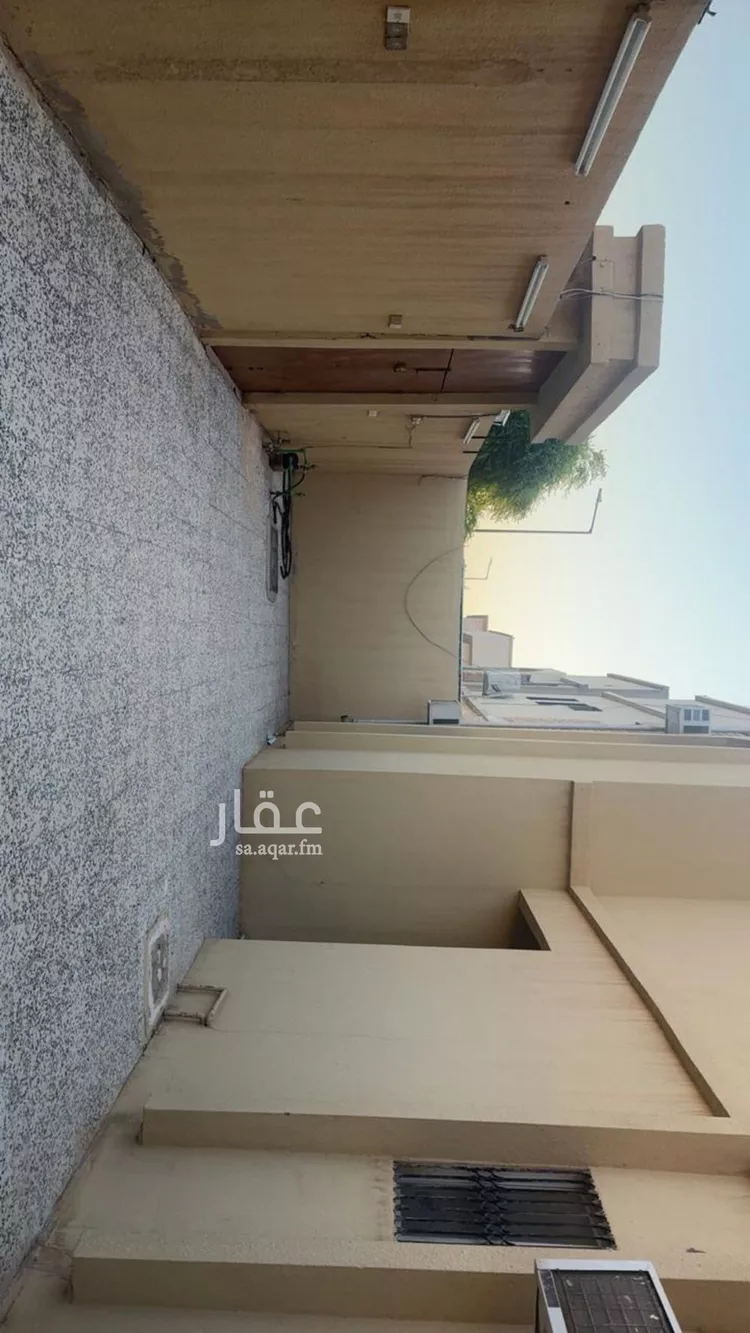 فيلا للبيع في شارع عفراء النجيل, حي العريجاء الغربي, مدينة الرياض, منطقة الرياض صورة 5