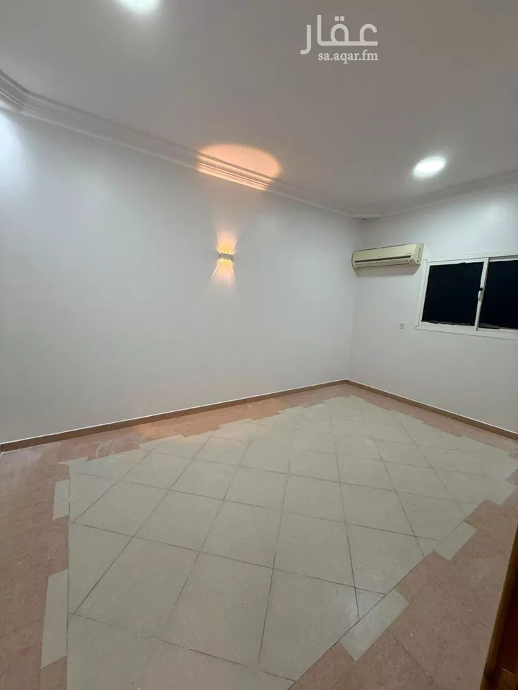 شقة للبيع في شارع الخزنة, حي إشبيلية, مدينة الرياض, منطقة الرياض صورة 2
