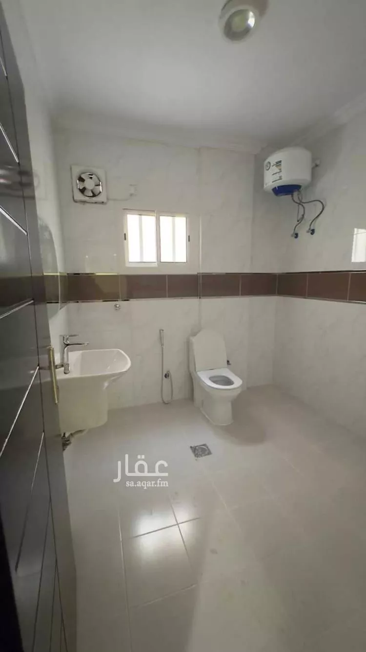 عمارة للبيع في شارع محمد القرطبي, حي الدفاع, مدينة المدينة المنورة, منطقة المدينة المنورة صورة 2