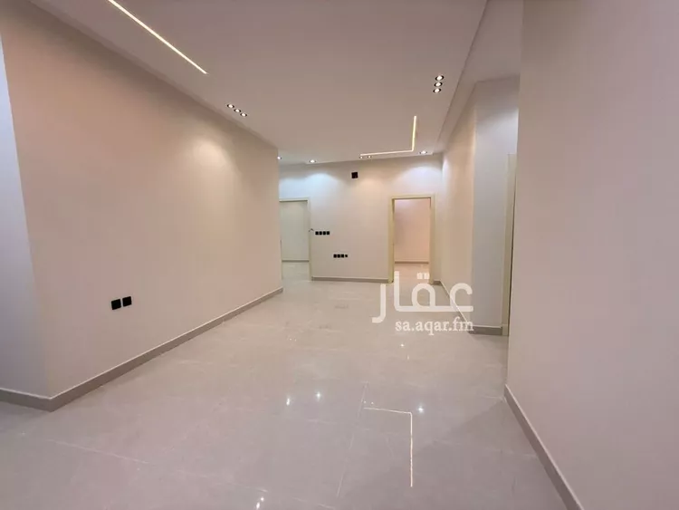 فيلا للبيع في شارع عبدالرحمن ابن مقبل, حي عكاظ, مدينة الرياض, منطقة الرياض صورة 5
