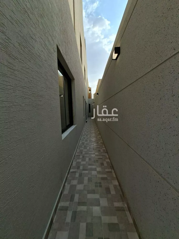 Floor for Sale in Riyadh Tuwaiq 7