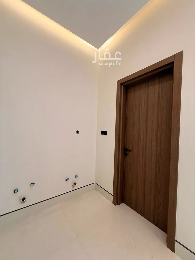 فيلا للبيع في شارع صفصاف, حي ظهرة لبن, مدينة الرياض, منطقة الرياض صورة 2