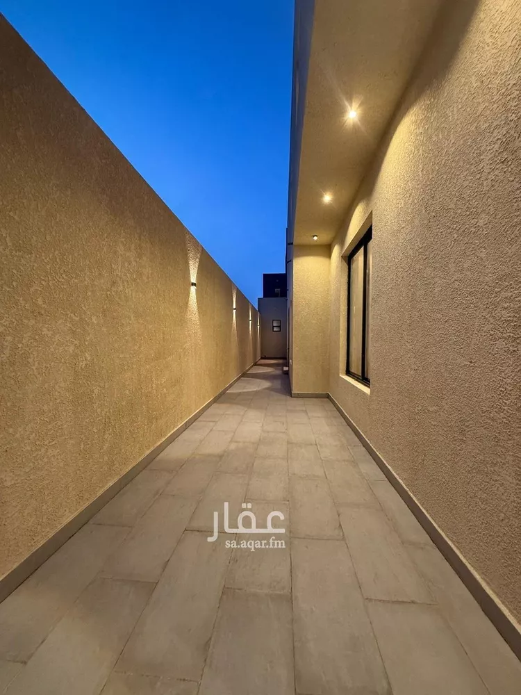 دور للبيع في شارع عبدالرحمن ابن مقبل, حي عكاظ, مدينة الرياض, منطقة الرياض 11
