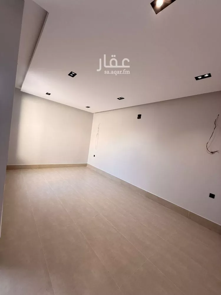 فيلا للبيع في شارع أحمد بن خليل, حي العريجاء, مدينة الرياض, منطقة الرياض صورة 4