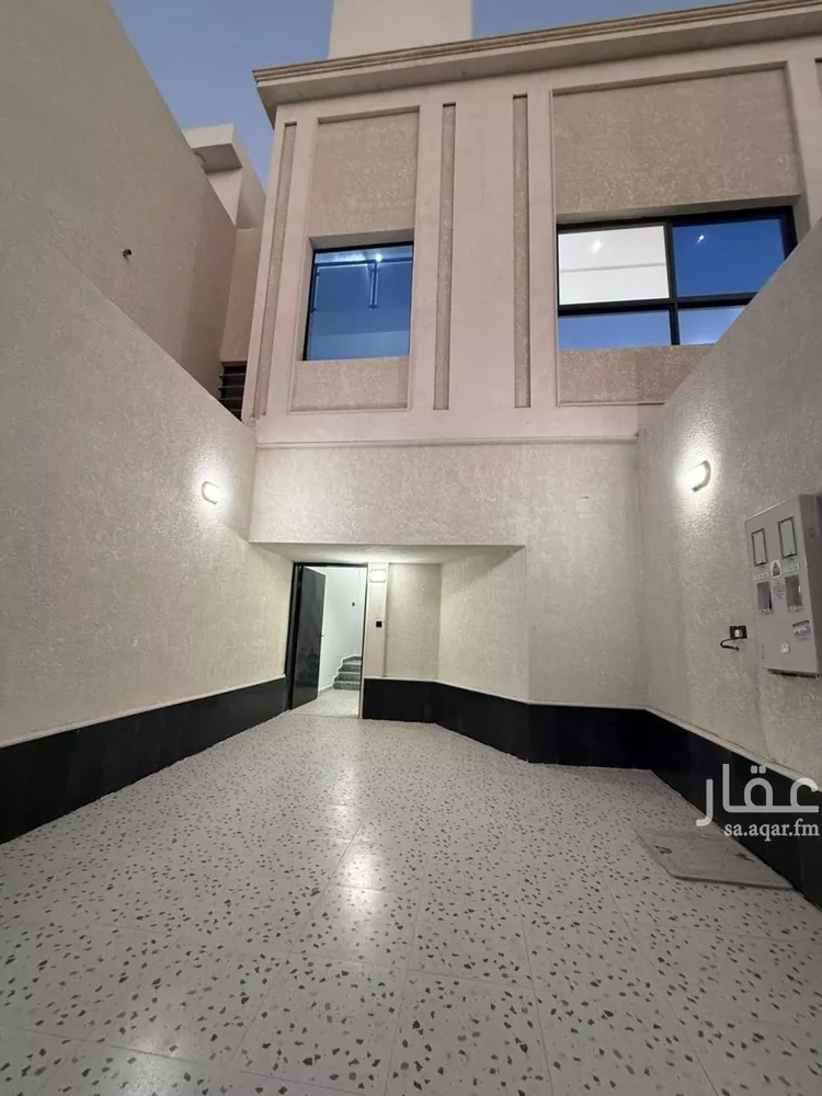 Floor for Sale in Riyadh Tuwaiq صورة 2