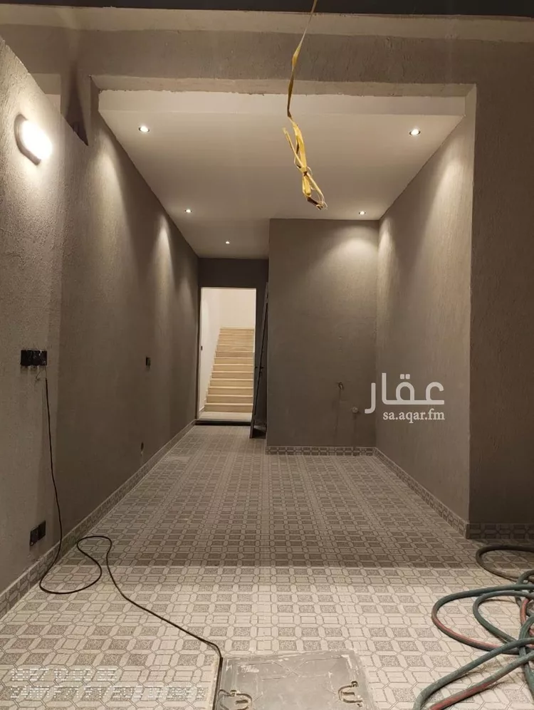 فيلا للبيع في شارع ابن مخلوف, حي عكاظ, مدينة الرياض, منطقة الرياض صورة 4
