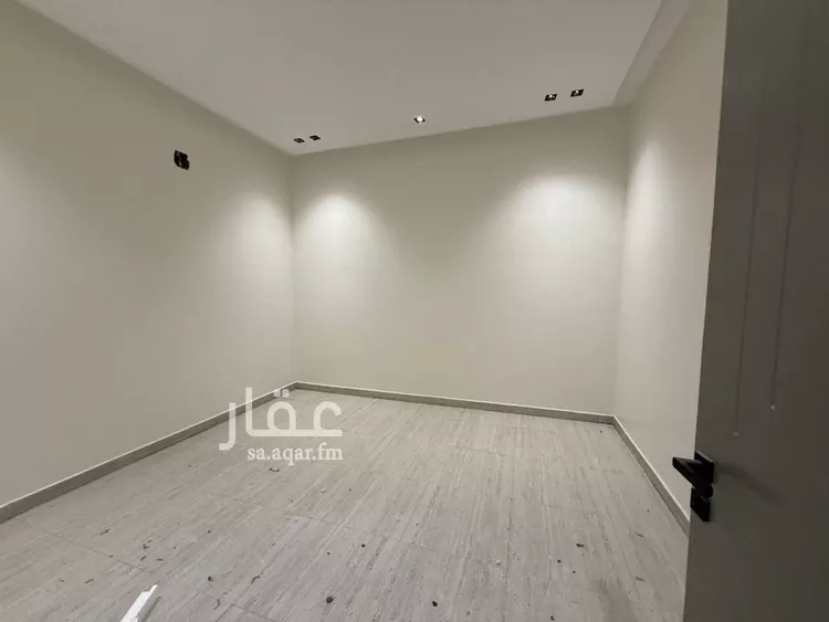 فيلا للبيع في شارع عمر بن عمرو بن إياس, حي طويق, مدينة الرياض, منطقة الرياض 14