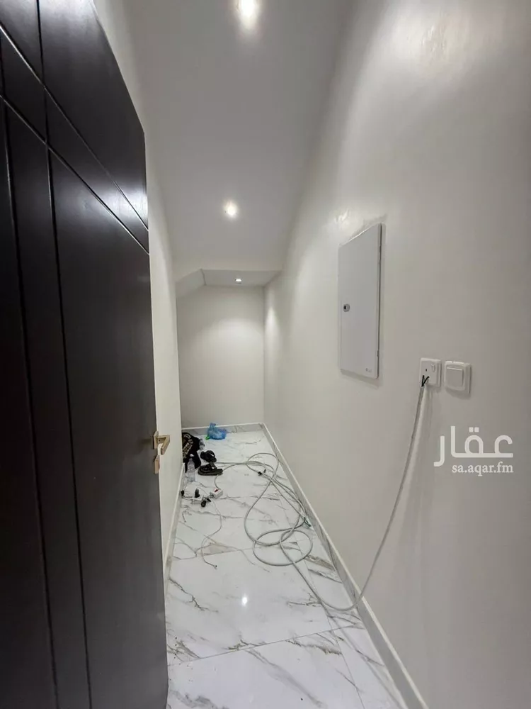 فيلا للبيع في شارع مودود أرسلان, حي العريجاء الغربي, مدينة الرياض, منطقة الرياض 13