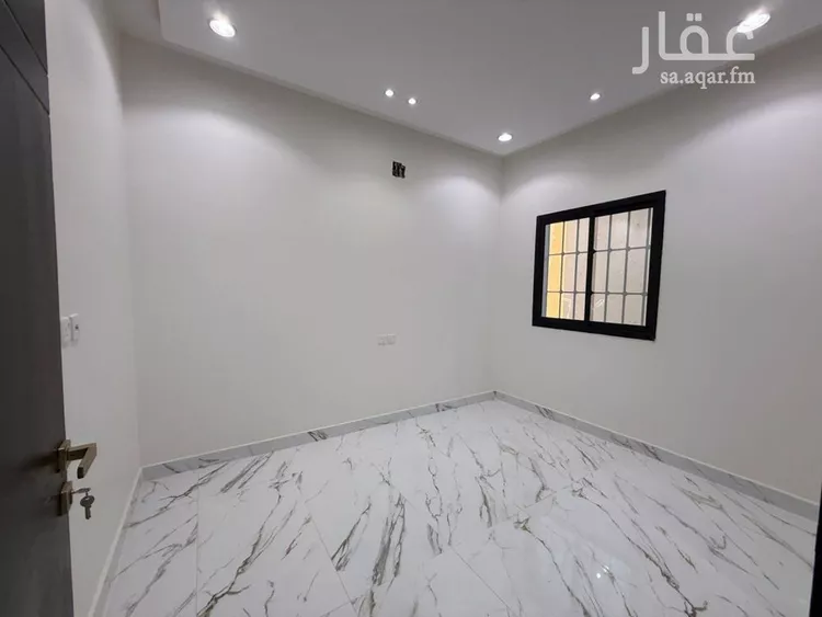 فيلا للبيع في شارع مودود أرسلان, حي العريجاء الغربي, مدينة الرياض, منطقة الرياض 15