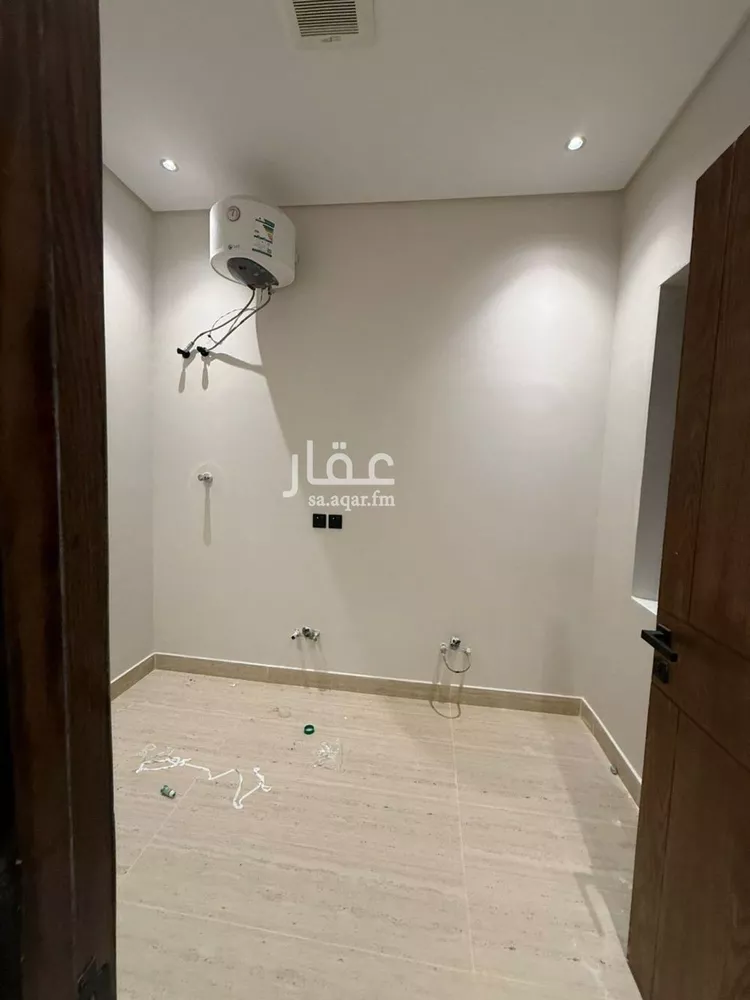 فيلا للبيع في شارع عبدالرزاق بن همام, حي الزهرة, مدينة الرياض, منطقة الرياض 15