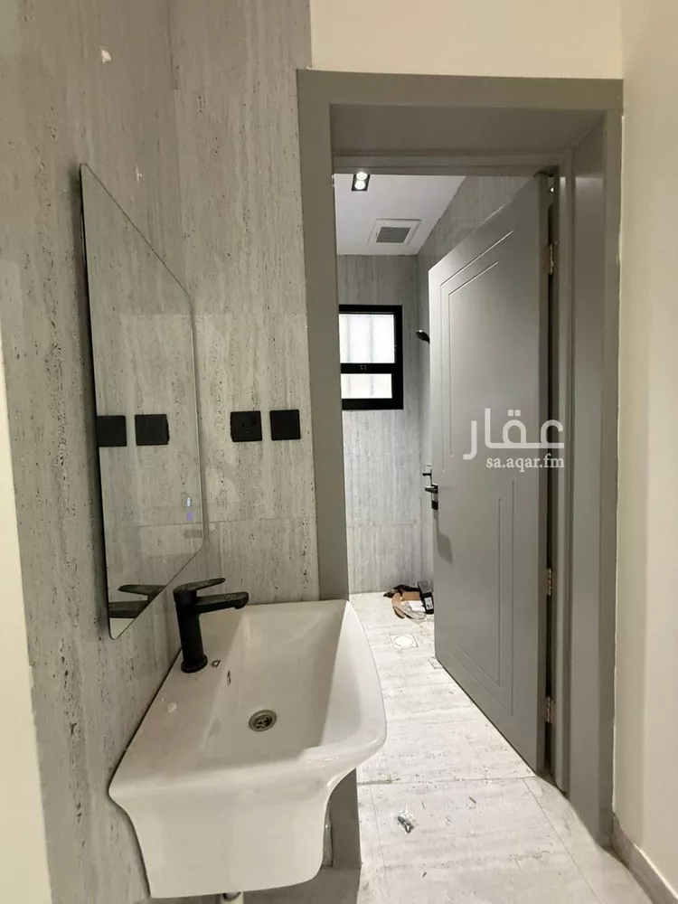 فيلا للبيع في شارع عمر بن عمرو بن إياس, حي طويق, مدينة الرياض, منطقة الرياض 8