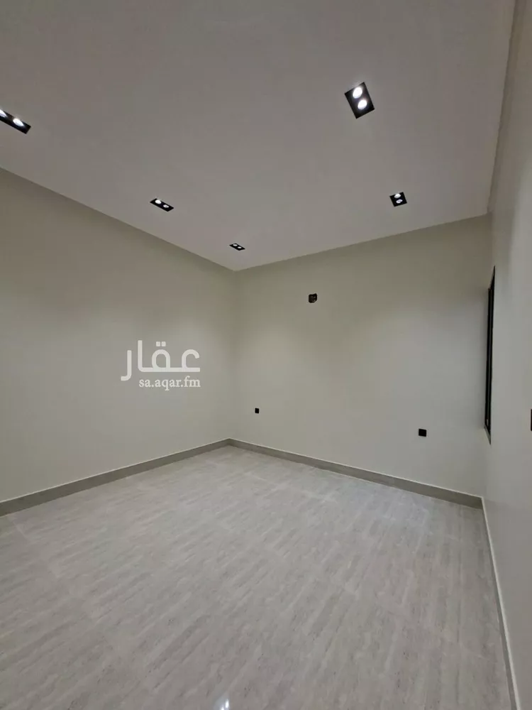 Floor for Sale in Riyadh Tuwaiq 12