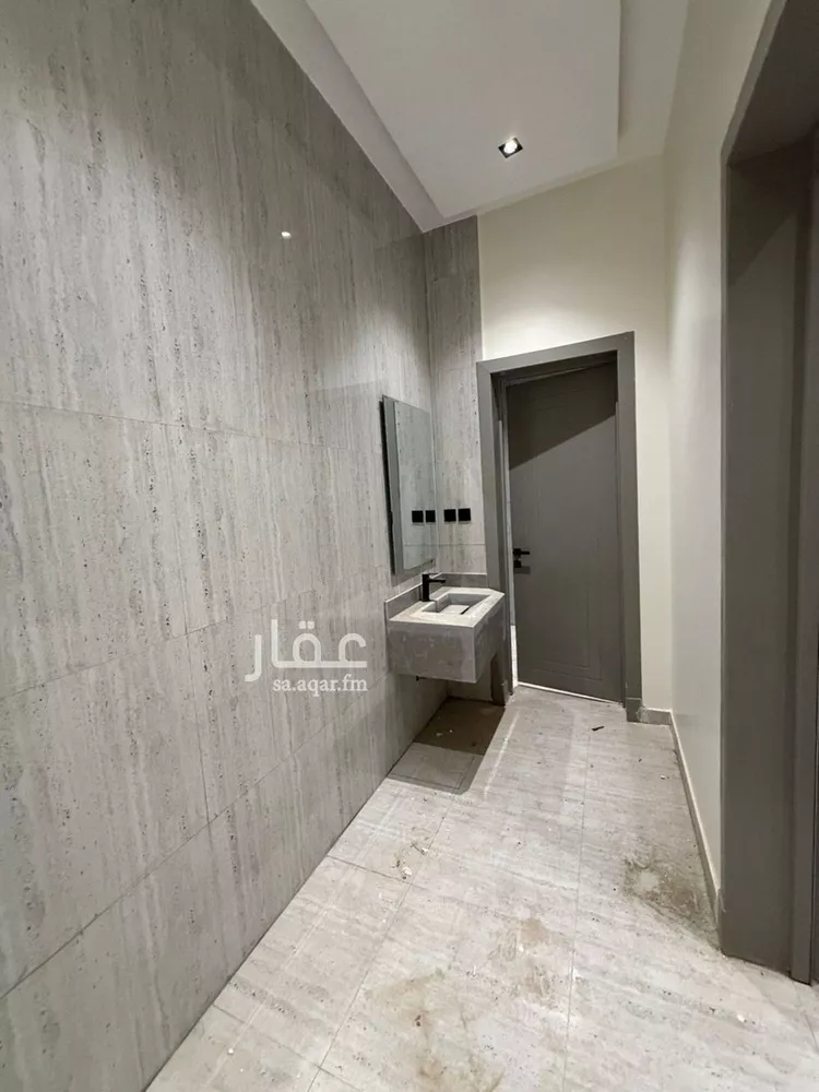 فيلا للبيع في شارع عمر بن عمرو بن إياس, حي طويق, مدينة الرياض, منطقة الرياض صورة 4