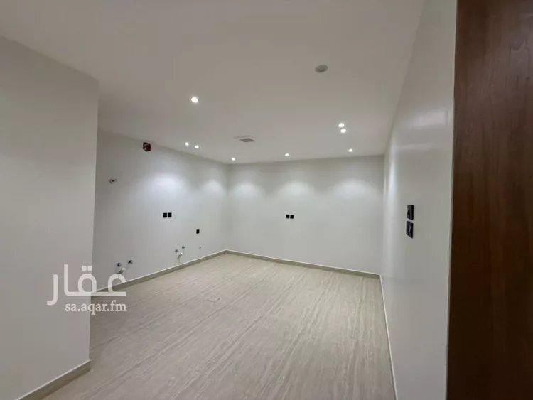 Floor for Sale in Riyadh Tuwaiq 14