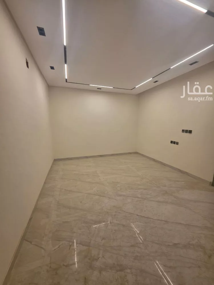 فيلا للبيع في شارع ابن مخلوف, حي عكاظ, مدينة الرياض, منطقة الرياض صورة 5