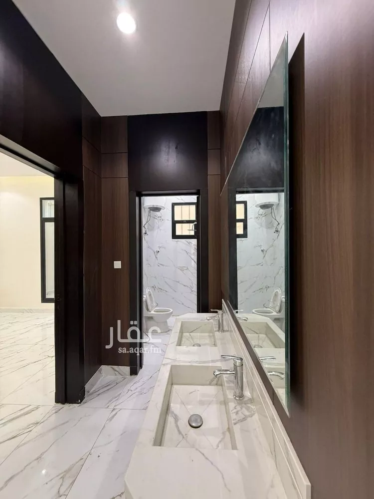 فيلا للبيع في شارع مودود أرسلان, حي العريجاء الغربي, مدينة الرياض, منطقة الرياض 17