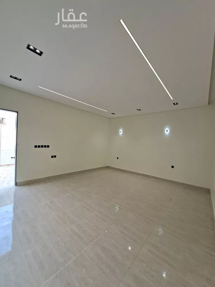 Floor for Sale in Riyadh Tuwaiq 14