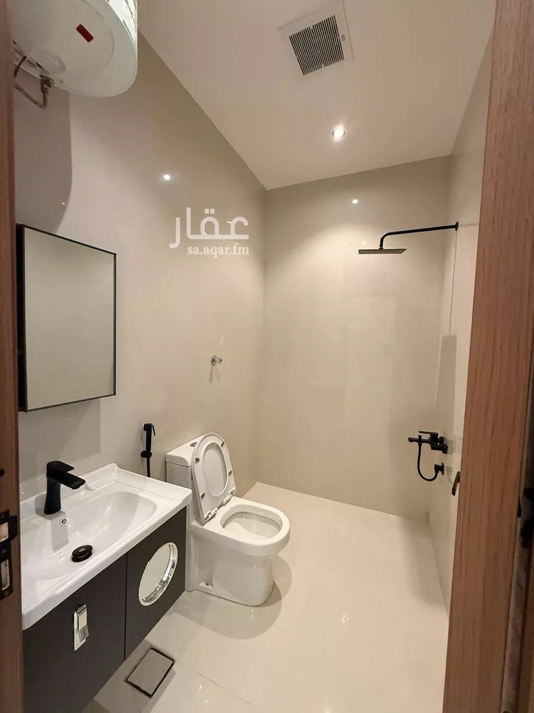 فيلا للبيع في شارع صفصاف, حي ظهرة لبن, مدينة الرياض, منطقة الرياض صورة 3