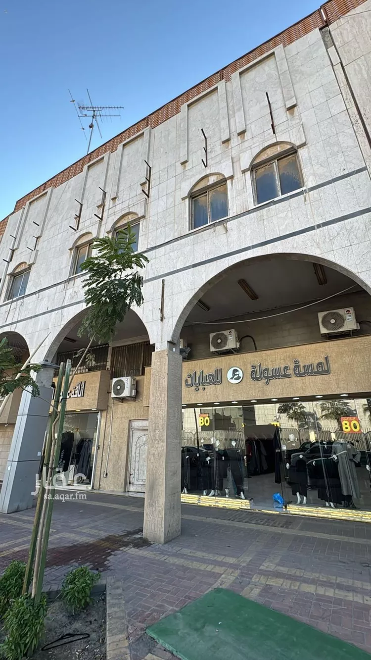 عمارة للبيع في شارع الحادي عشر, حي الدواسر, مدينة الدمام, المنطقة الشرقية صورة 2
