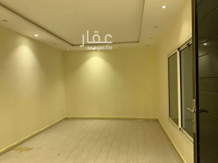 فيلا للبيع في شارع موسي الرازي, حي عكاظ, مدينة الرياض, منطقة الرياض صورة 5