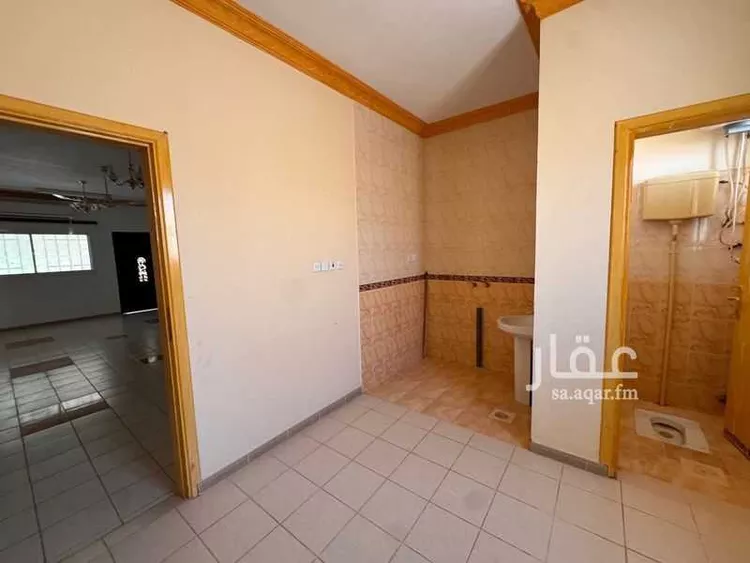 Floor for Sale in Thadiq Ad Deerah Al Kadimah 6