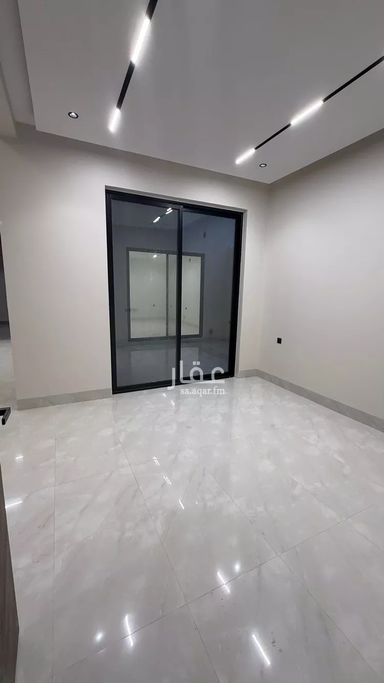 فيلا للبيع في شارع الكمال بن طلحة, حي المهدية, مدينة الرياض, منطقة الرياض صورة 5